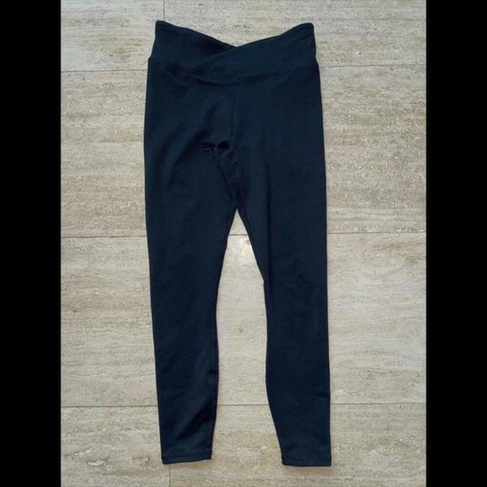 Fabletics Powerhold Solid Black‎ Cropped Salar Active Legging Size XXS